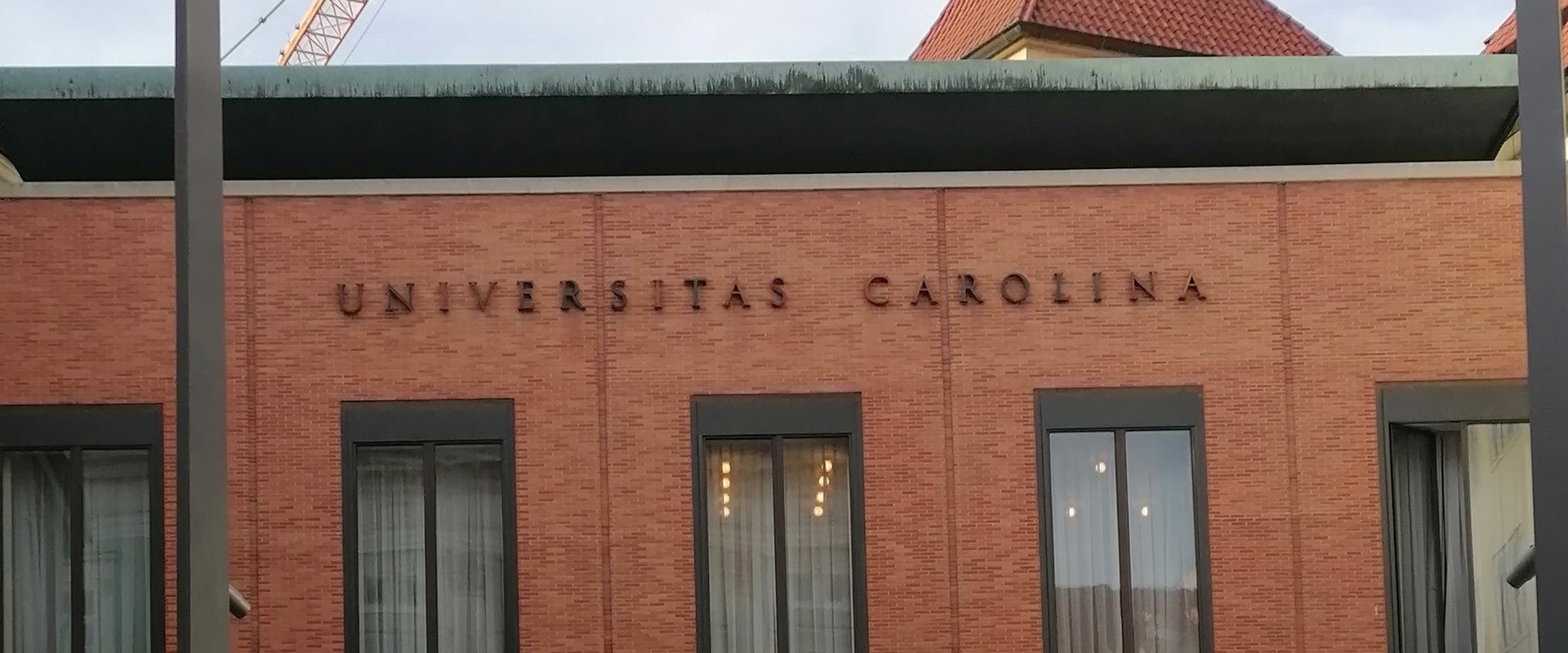 Es ist die Karls-Universit?t zu sehen.