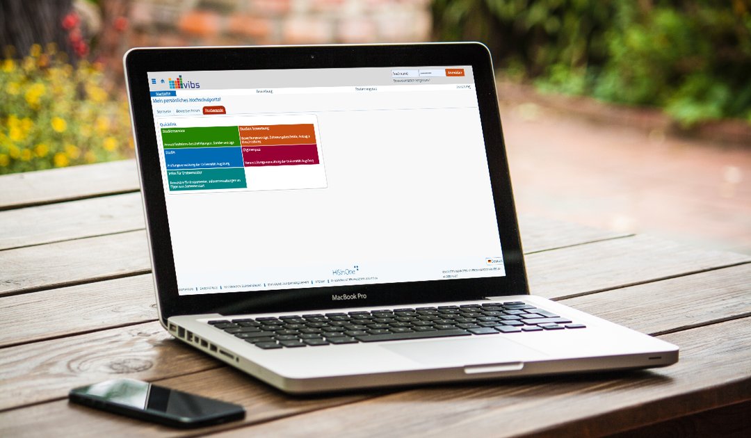 Laptop zeigt die VIBS Website
