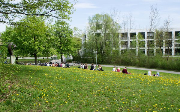 Institut f��r Mathematik