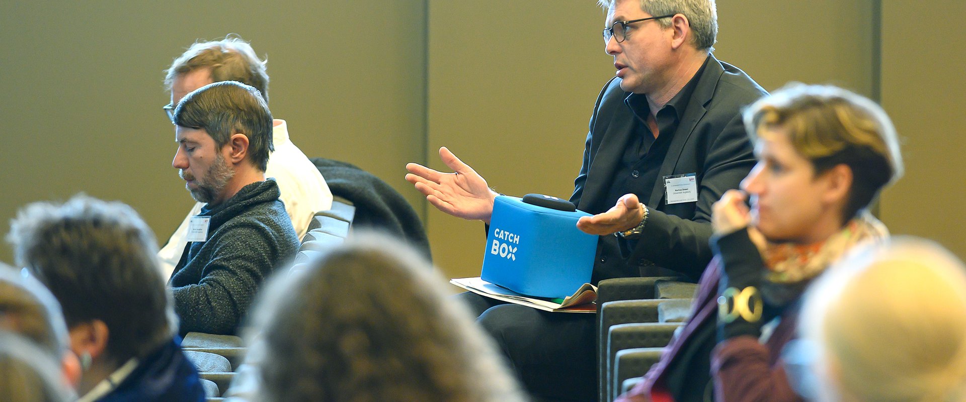 4. Symposium Diskussion.jpg