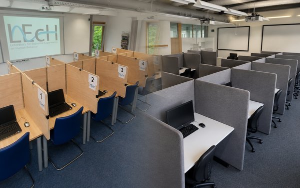 A picture of the computer lab LEcH during time