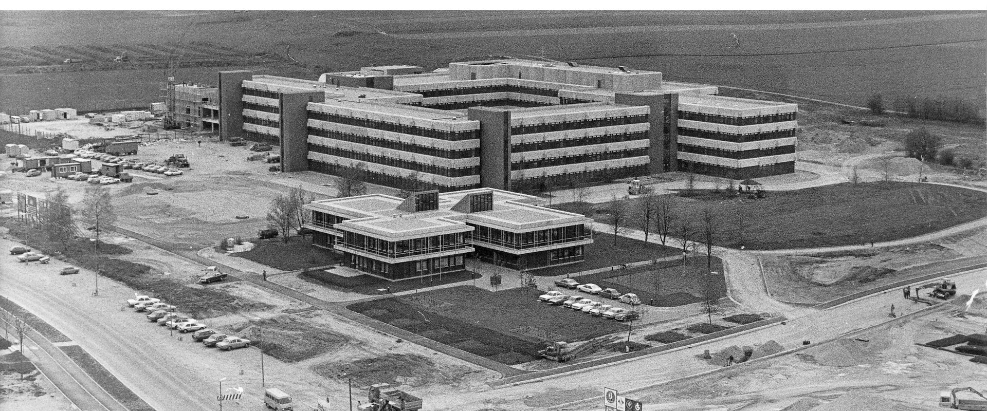 Luftaufnahme der ersten Universitätsgebäude