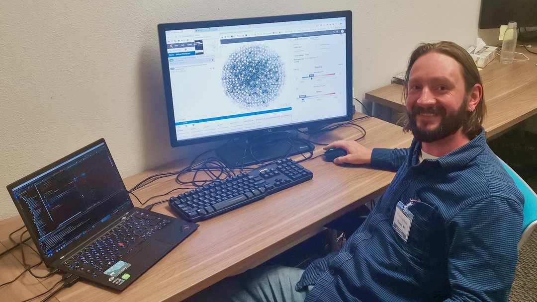 Forschungsaufenthalt im Ideker Lab: Florian Auer bei der Arbeit an der UC San Diego