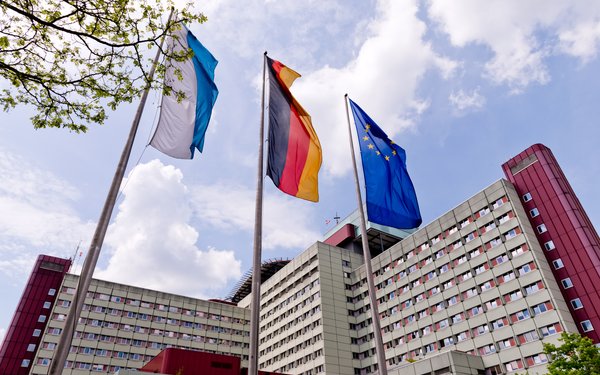 Foto des Hauptgebäudes des Universitätsklinikums Augsburg
