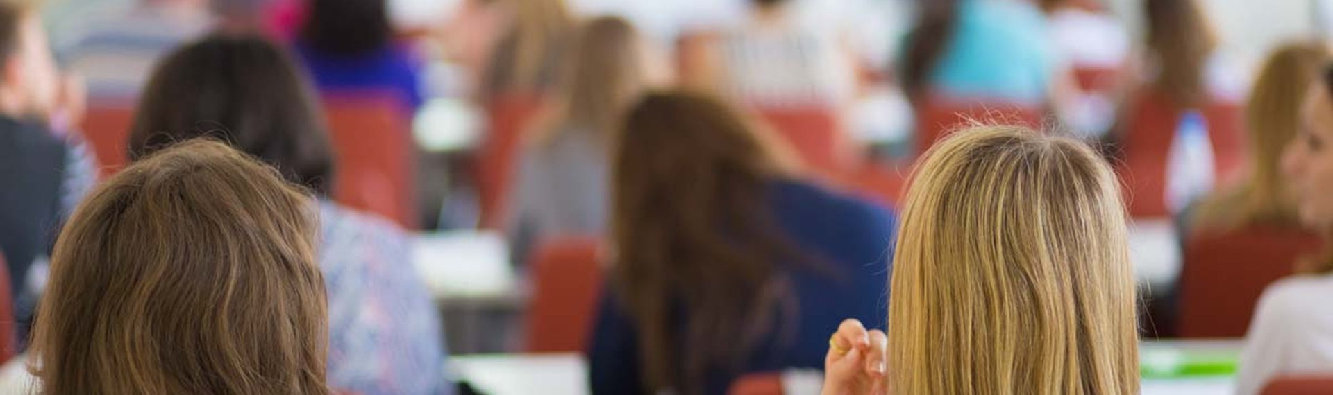 Studierende im Seminarraum