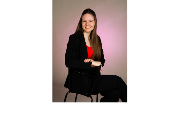 Laura F��nffinger