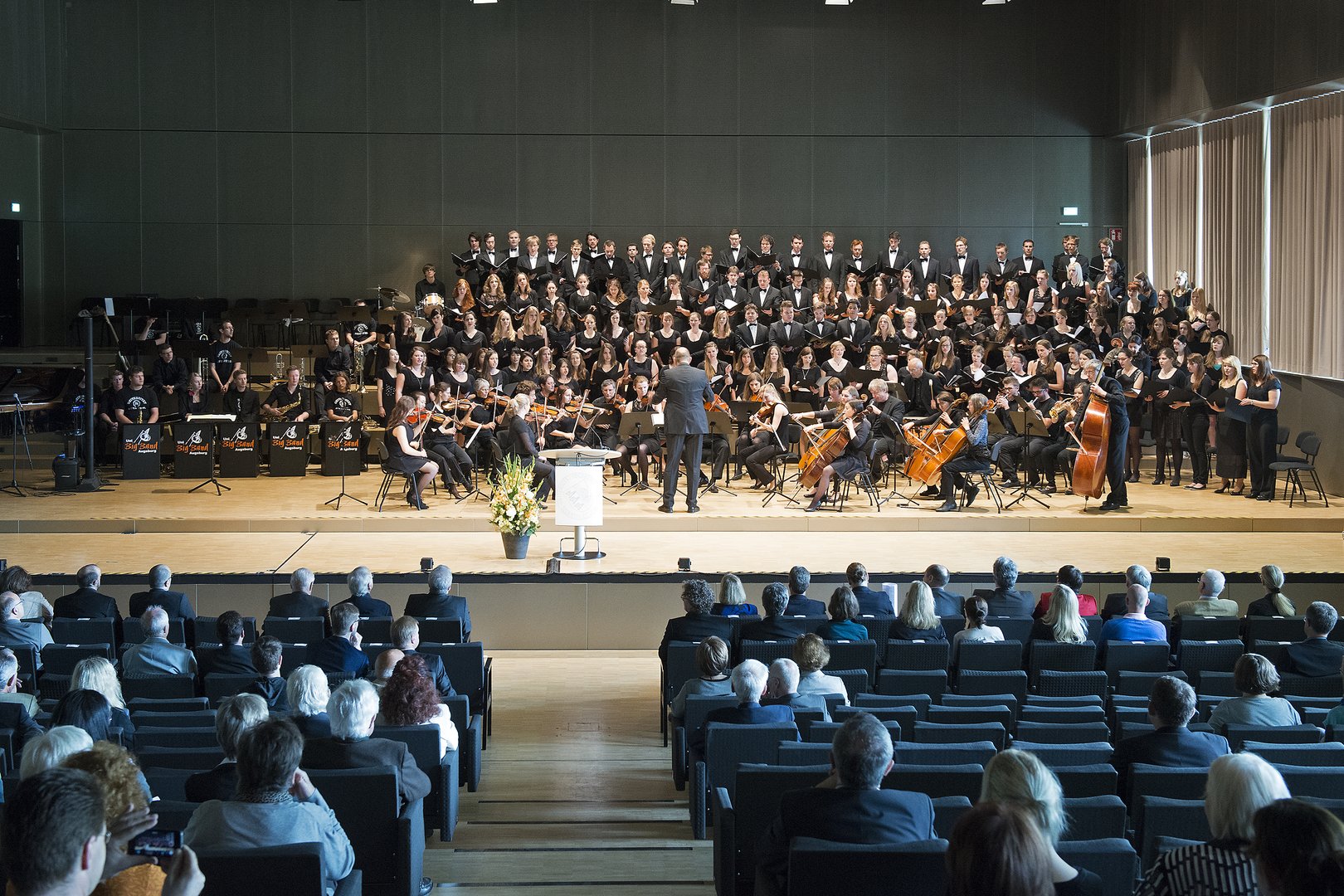 Feierliche Eröffnung des neuen Gebäudes für Kunst und Musik