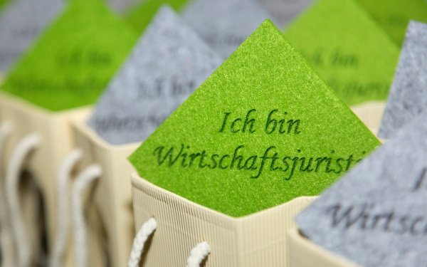 ich bin wirtschaftsjurist