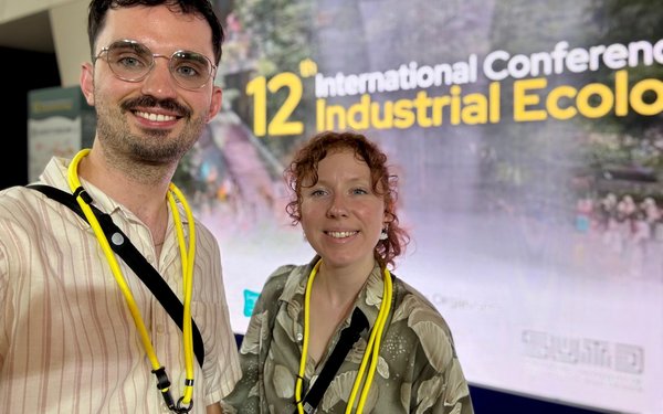 Foto der ResourceLab-Mitarbeiter Assies und Linsmeier auf der ISIE