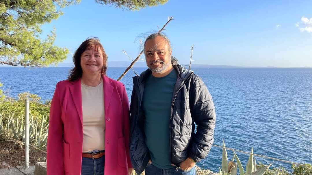 Frau Dr. Andrea Thorenz und Herr Prof. Dr. Simron J. Singh auf der Summer School in Split, Kroatien.